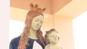 Polícia SR: Neznaboh ukameňoval panenku Máriu