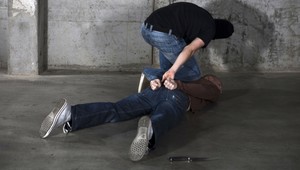 V Petržalke na terase smrti dobodali muža (31)