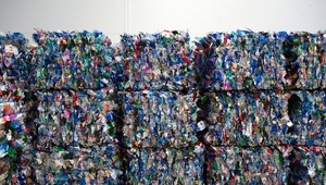 Zálohový systém sa má nastaviť nanovo. Ľupták prišiel s novelou zákona