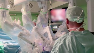 Unikátna operácia na Slovensku. Robot pomohol pri zákroku 17-ročnej pacientky