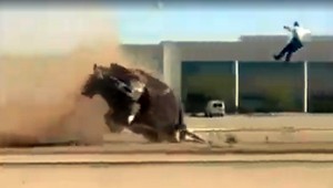 VIDEO: Nezapínate si pásy v aute? Takto môžete dopadnúť