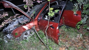 Po nehode z miesta ušiel. Muž nepomohol ani zranenému spolujazdcovi