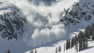 V Rakúsku pri lyžovaní zahynul 13-ročný český chlapec, mimo zjazdovky ho zachytila lavína