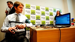 Politici klamú, polygraf by to spoľahlivo odhalil