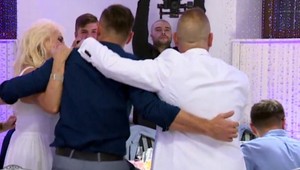 Bizarné duo sa zosobášilo