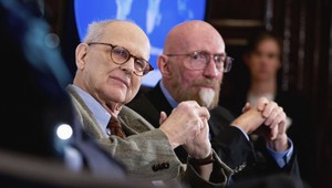 Vyhlásili laureátov Nobelovej ceny za fyziku. Okrem ceny získajú takmer milión eur