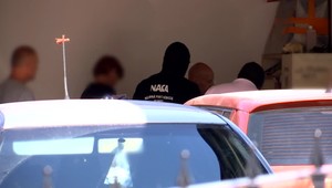 Po drogovej razii sa 7 obvinených postavilo pred súd. Podľa informácií TV JOJ je v obchode s drogami zapletený aj Dora