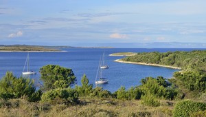 Slovák sa nepohodol v meste Krk s Macedóncom, podľa polície na neho vytiahol zbraň