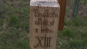 Unikátne diela rezbára Petra: Veľkonočné trojdnie ožilo v drevených sochách