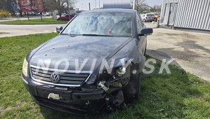 Opitý mladík narazil do supermarketu, auto si požičal bez dovolenia