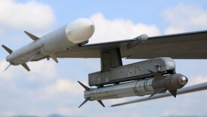 Nemecko zvažuje zostreľovanie dronov ako odpoveď na rastúcu hrozbu