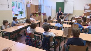 Školstvo sa zahalilo do čierneho: Učitelia žiadajú vyššie platy a hrozia ostrým štrajkom