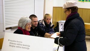 Slovinci v referende jednoznačne odmietli uzákonenie homosexuálnych manželstiev