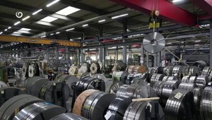 Slovenský priemysel v červených číslach. Máme najväčší prepad od konca roka 2022