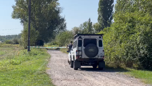 Hra sa takmer zmenila na tragédiu. Deti objavili pri továrni muníciu