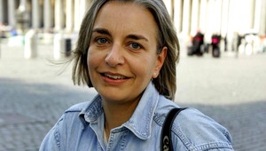 Policajt strieľal na novinárky, jedna zomrela