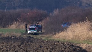 Stav poľovníka sa nezlepšuje. Utrpel strelné zranenia