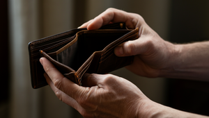 Slovensko na gréckej ceste? NBS bije na poplach pred nebezpečným scenárom