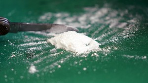 Gang pašoval kokaín v tortách, predávali ho cez Telegram