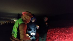 Tínedžeri bez vody a výstroja uviazli na turistickom chodníku. Skončili v rukách záchranárov