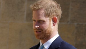 Harry v ohrození života? Princ mal pri hlave priloženú pištoľ!