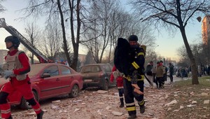 1365. deň na Ukrajine: Nočný útok zasiahol poschodové domy v Ternopile, medzi mŕtvymi sú aj deti