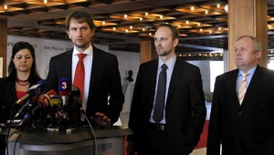 Koalícia zachránená! Obyčajní ľudia ostávajú v SaS