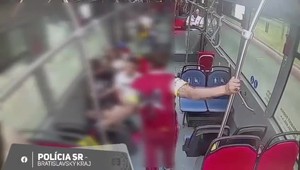 Agresívny pasažier napadol vodiča MHD, polícia ho obvinila z výtržníctva