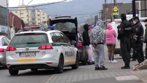 Bežná kontrola odhalila dílera: Policajti chceli vidieť povinnú výbavu. Vodič im odovzdal iný materiál