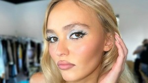 Obľúbený beauty trend je späť: S Icy Blue Eyes budete počas sviatkov neprehliadnuteľné