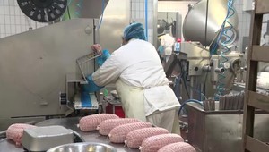 Mnohí zamestnanci si prilepšia. Od budúceho roka sa opäť zvýšia príplatky za prácu v noci