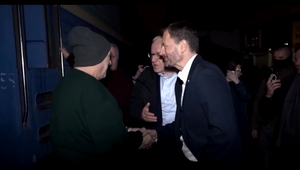 Ukrajinskí hrdinovia: Heger a Naď ocenili tamojších rušňovodičov