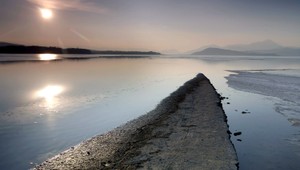 Záhadná smrť novomanželov v stane je objasnená, upili sa k smrti