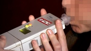 Kuriér doniesol policajtom obed. Namiesto prepitného nafúkal