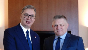Fico sa pred summitom v Čiernej Hore stretol so srbským prezidentom Vučičom