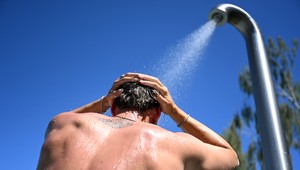 Extrémne horúčavy pokračujú, teploty môžu prekročiť 40 stupňov. Platí trojstupňová výstraha