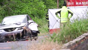 Čelná zrážka v Banskej Štiavnici si vyžiadala život len 22-ročného motocyklistu