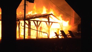 FOTOGALÉRIA: V Medzibrode zhorela krčma do tla, pravdepodobne ju niekto podpálil