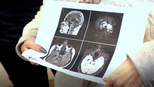 Matka Lukáša, ktorý bojuje o život, s plačom prosila o pomoc odborníkov. S riešeniami prišla už aj ministerka Kalavská