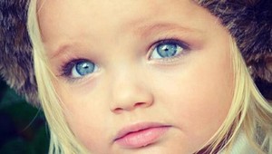 Volali ju živá bábika a označili ju za najkrajšie batoľa: Z Airy je už tínedžerka, aha, ako sa zmenila