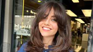 Ako si doma ostrihať ofinu? Kardashiankin kaderník ukázal trik