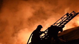 710. deň na Ukrajine: ​Po dronovom útoku Ukrajiny začala horieť ropná rafinéria pri Volgograde