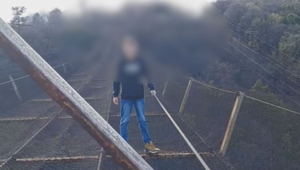 Stačí jeden zlý krok a nastane tragédia. Mladí chlapci riskujú život kvôli videám