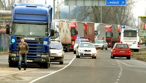 Nehoda na D1! Zrazili sa štyri kamióny, jeden zranený