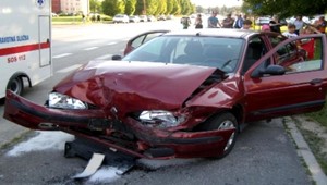 Nezabrzdil a vpálil do kufra. Zranil 4 ľudí...