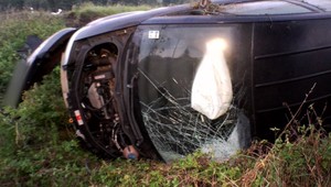 Maturantovi cestou do školy vošla do cesty dodávka. S vážne poranenou hlavou skončil v nemocnici