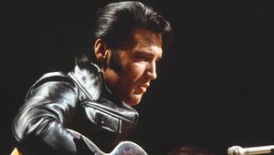 Vieme, ktorý herec bude hrať Elvisa Presleyho v pripravovanej biografickej snímke! Už teraz sa naňho podobá!