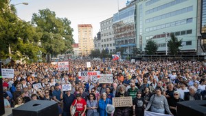 Slovensko opäť na nohách: Na Námestí SNP ľudia protestovali proti krokom vlády
