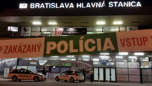 V Bratislave evakuovali Hlavnú stanicu, policajti hľadali bombu