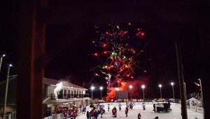 Odohrali najdlhší hokejový zápas histórie. Mal benefičný rozmer